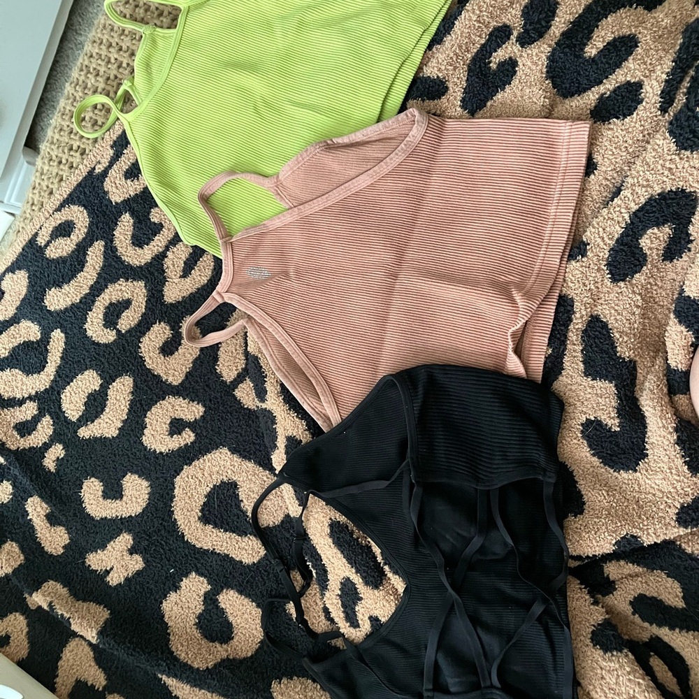 Free People Happiness Runs crop bundles